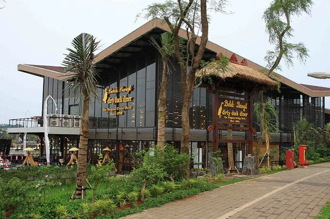 Bebek Bengil Nusa Dua, 1. Sop Ikan Mak Beng Sanur, 2. Warung Mami, 3. Warung Wardani, 4. Sate Plecing Arjuna, 5. Warung D’Sawah, 6. Sanur Night Market, 7. Warung Nyoman, 8. Nasi Ayam Kedewatan Ibu Mangku, 9. Bebek Bengil Crispy Duck – Nusa Dua, 10. MamaSan Bali, 11. Nasi Pedas Bu Andika, 12. Rujak Kuah Pindang Bu Putu, 13. Revolver Espresso, 14. Seniman Coffee, 15. Bebek Goreng Laka Leke, 16. Warung Nasi Bali Men Weti (Sanur), 17. Naughty Nuri’s Warung, 18. Ayam Betutu Men Tempeh Gilimanuk, 19. Warung Laota, 20. Warung Bebek Tepi Sawah, 21. Sate Babi Bawah Pohon (Kuta), 22. Nasi Pecel Bu Tinuk, 23. Warung Liku