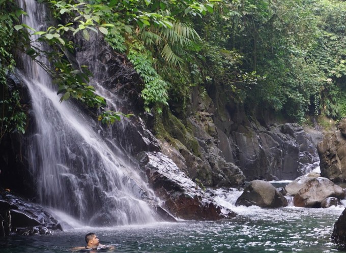 Blackcanyon Petungkriyono, 1. Pantai Pasir Kencana, 2. Curug Muncar, 3. Curug Bajing , 4. Pantai Slamaran , 5. Museum Batik Pekalongan, 6. Pantai Sunter Depok Indah, 7. Puncak Hanoman Gunung Kendalisodo, 8. Linggo Asri, 9. Kebun Teh Kaliboja, 10. Lolong Adventure, 11. International Batik Center , 12. Gunung Rogojembangan , 13. Wisata Watu Ireng , 14. Pantai Wonokerto , 15. Bukit Pawuluhan, 16. Wisata Mangrove Park Pekalongan, 17. Blackcanyon Petungkriyono, 18. Wisata Curug Madu, 19. Curug Bidadari Jolotigo , 20. Curug Cinde, 21. Monumen Pekalongan, 22. Alun-alun Kota Pekalongan, 23. Alun-alun Bebekan Kedungwuni, 24. Kali Paingan, 25. Curug Lawe, 26. Bendungan Kletak, 27. Curug Blanten, 28. Curug Bekakak, 29. Jembatan Lengkung Surabayan, 30. Taman Kuripan Pekalongan “Nursery Horikultura, 31. Pantai Sari Pekalongan, 32. Bengkelung Park, 33. Kolam Renang Banyubiru Pekalongan, 34. Taman Lapangan Bebekan, 35. Wisata Ciblon, 36. Zatoland Waterboom, 37. Bukit Bintang Kutorojo, 38. La’Ranch Glamping, 39. Telaga Sigebyar Mangunan, 40. Sipare Green Park, 41. Km 0 Pekalongan, 42. Wisata Danau Alkautsar, 43. Dino Park Soko Langit Pekalongan, 44. Masjid Agung Al-Jami Pekalongan, 45. Wisata Bahari PPNP, 46. Nasi Megono Bu Suli – Wisata Kuliner khas Pekalongan , 47. Pusat Grosir Setono