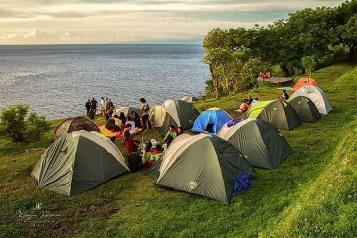 Bukit Asah, 1. Bukit Amuk Bay menawarkan pemandangan hamparan pantai Amuk Bay, 2. Wanagiri Hidden Hills jangan sampai lepas dari bidikan kameramu!, 3. Bukit Belong menawarkan view persawahan yang bak permadani hijau, 4. Nyari Tempat asik untuk menenangkan diri di Bali? Ya… Bukit Putung, 5. Bukit Asah: spot kece untuk menikmati sunset dan camping, 6. Menikmati pesona pantai dari ketinggian di Bukit Guungan, 7. Bukit Campuhan asik juga nih buat jogging, 8. Masih di Bali? Jangan lupa mampir ke Bukit Batu Kursi, 9. Bukit Sari Songan, 10. Bukit Trunyan, 11. Bukit Panorama Lembongan, 12. Bukit Teletubies Kubutambahan, 13. Bukit Teletubbies Nusa Penida, 14. Bukit Tenganan, 16. Bukit Nampo, 17. Bukit Pemukuran, 18. Bukit Cinta Pinggan, 19. Bukit Medelen, 20. Bukit Lipang, 21. Twin Hill, 22. Bukit Demulih, 23. Bukit Mende, 24. Bukit Tamblang, 25. Bukit Cemara, 26. Bukit Jambul, 27. Bukit Indrakila, 28. Bukit Mencol, 29. Bukit Lemped, 30. Bukit Mangun, 31. Bukit Nunggul, 32. Bukit Abangan, 33. Bukit Padang Dalung, 34. Bukit Beratan, 35. Bukit Cinta Desa Gelumpang