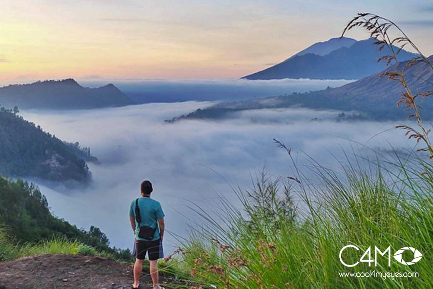Bukit Cinta Pinggan, 1. Bukit Amuk Bay menawarkan pemandangan hamparan pantai Amuk Bay, 2. Wanagiri Hidden Hills jangan sampai lepas dari bidikan kameramu!, 3. Bukit Belong menawarkan view persawahan yang bak permadani hijau, 4. Nyari Tempat asik untuk menenangkan diri di Bali? Ya… Bukit Putung, 5. Bukit Asah: spot kece untuk menikmati sunset dan camping, 6. Menikmati pesona pantai dari ketinggian di Bukit Guungan, 7. Bukit Campuhan asik juga nih buat jogging, 8. Masih di Bali? Jangan lupa mampir ke Bukit Batu Kursi, 9. Bukit Sari Songan, 10. Bukit Trunyan, 11. Bukit Panorama Lembongan, 12. Bukit Teletubies Kubutambahan, 13. Bukit Teletubbies Nusa Penida, 14. Bukit Tenganan, 16. Bukit Nampo, 17. Bukit Pemukuran, 18. Bukit Cinta Pinggan, 19. Bukit Medelen, 20. Bukit Lipang, 21. Twin Hill, 22. Bukit Demulih, 23. Bukit Mende, 24. Bukit Tamblang, 25. Bukit Cemara, 26. Bukit Jambul, 27. Bukit Indrakila, 28. Bukit Mencol, 29. Bukit Lemped, 30. Bukit Mangun, 31. Bukit Nunggul, 32. Bukit Abangan, 33. Bukit Padang Dalung, 34. Bukit Beratan, 35. Bukit Cinta Desa Gelumpang