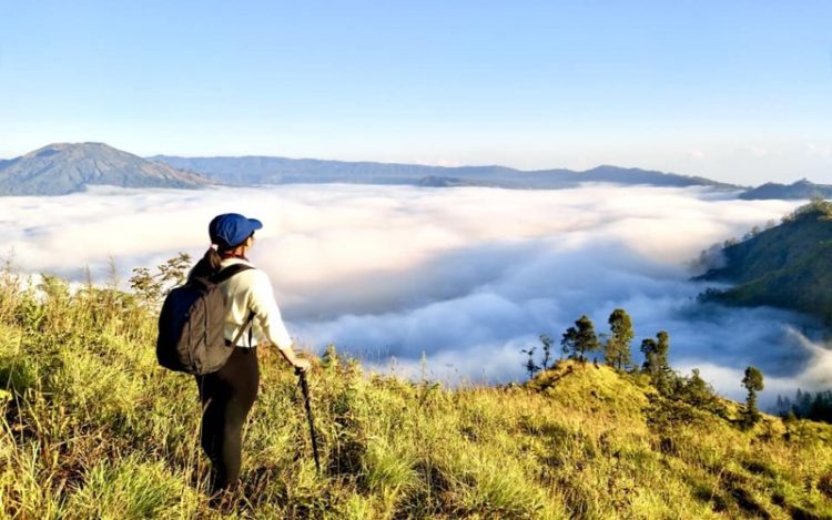 Bukit Trunyan, 1. Bukit Amuk Bay menawarkan pemandangan hamparan pantai Amuk Bay, 2. Wanagiri Hidden Hills jangan sampai lepas dari bidikan kameramu!, 3. Bukit Belong menawarkan view persawahan yang bak permadani hijau, 4. Nyari Tempat asik untuk menenangkan diri di Bali? Ya… Bukit Putung, 5. Bukit Asah: spot kece untuk menikmati sunset dan camping, 6. Menikmati pesona pantai dari ketinggian di Bukit Guungan, 7. Bukit Campuhan asik juga nih buat jogging, 8. Masih di Bali? Jangan lupa mampir ke Bukit Batu Kursi, 9. Bukit Sari Songan, 10. Bukit Trunyan, 11. Bukit Panorama Lembongan, 12. Bukit Teletubies Kubutambahan, 13. Bukit Teletubbies Nusa Penida, 14. Bukit Tenganan, 16. Bukit Nampo, 17. Bukit Pemukuran, 18. Bukit Cinta Pinggan, 19. Bukit Medelen, 20. Bukit Lipang, 21. Twin Hill, 22. Bukit Demulih, 23. Bukit Mende, 24. Bukit Tamblang, 25. Bukit Cemara, 26. Bukit Jambul, 27. Bukit Indrakila, 28. Bukit Mencol, 29. Bukit Lemped, 30. Bukit Mangun, 31. Bukit Nunggul, 32. Bukit Abangan, 33. Bukit Padang Dalung, 34. Bukit Beratan, 35. Bukit Cinta Desa Gelumpang