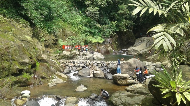 Curug Bidadari Purbo Pekalongan Mohammad Mahsyar, 1. Pantai Pasir Kencana, 2. Curug Muncar, 3. Curug Bajing , 4. Pantai Slamaran , 5. Museum Batik Pekalongan, 6. Pantai Sunter Depok Indah, 7. Puncak Hanoman Gunung Kendalisodo, 8. Linggo Asri, 9. Kebun Teh Kaliboja, 10. Lolong Adventure, 11. International Batik Center , 12. Gunung Rogojembangan , 13. Wisata Watu Ireng , 14. Pantai Wonokerto , 15. Bukit Pawuluhan, 16. Wisata Mangrove Park Pekalongan, 17. Blackcanyon Petungkriyono, 18. Wisata Curug Madu, 19. Curug Bidadari Jolotigo , 20. Curug Cinde, 21. Monumen Pekalongan, 22. Alun-alun Kota Pekalongan, 23. Alun-alun Bebekan Kedungwuni, 24. Kali Paingan, 25. Curug Lawe, 26. Bendungan Kletak, 27. Curug Blanten, 28. Curug Bekakak, 29. Jembatan Lengkung Surabayan, 30. Taman Kuripan Pekalongan “Nursery Horikultura, 31. Pantai Sari Pekalongan, 32. Bengkelung Park, 33. Kolam Renang Banyubiru Pekalongan, 34. Taman Lapangan Bebekan, 35. Wisata Ciblon, 36. Zatoland Waterboom, 37. Bukit Bintang Kutorojo, 38. La’Ranch Glamping, 39. Telaga Sigebyar Mangunan, 40. Sipare Green Park, 41. Km 0 Pekalongan, 42. Wisata Danau Alkautsar, 43. Dino Park Soko Langit Pekalongan, 44. Masjid Agung Al-Jami Pekalongan, 45. Wisata Bahari PPNP, 46. Nasi Megono Bu Suli – Wisata Kuliner khas Pekalongan , 47. Pusat Grosir Setono