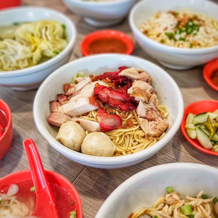 Depot Gang Djangkrik via Instagram.com @foo.ga, 1. Mie Ayam Solo Pak Doel, 2. Mie Ceker Cak Kribo, 3. Mie Ayam Pagak, 4. Pangsit Mie Ayam, 5. Depot Mie Malang Gadjah Mada 1, 6. Hot Cui Mie, 7. Depot Pangsit Mie Bromo Pojok, 8. Kedai Mie Sutoyo, 9. Depot Hoklay, 10. Pangsit Mie Pak Rie, 11. Depot Gang Djangkrik, 12. Mie Kudusan, 13. Pangsit Mie Dempo, 14. Pangsit Mie Tan, 15. Pangsit Kebo Ijo, 16. Mie Pangsit Pujasera Dempoe, 17. Mie Pangsit Pak Ri Jalan Wilis