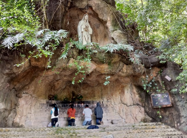 Gua Maria Fatima Angel Sihombing