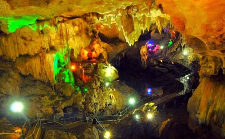 Jalur Trekking di Goa Lowo