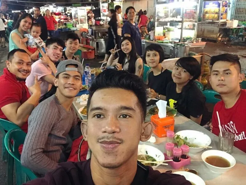 Jalan Semarang via Instagram.com @ridwansyahridwan, 1. Kedai Durian Ucok, 2. Merdeka Walk Medan, 3. Mie Ayam Kumango, 4. Kedai Kopi Apek, 5. Tip Top Medan, 6. Bihun Asie Kumango, 7. Mie Sop Methodist, 8. Kari Bihun Tabona, 9. Wajir Seafood, 10. Sate Memeng H. Muhammad Saimin, 11. Lontong Kak Lin, 12. Teh Susu Telur (TST) Pak Haji, 13. Rumah Makan Sipirok Medan, 14. Mie Aceh Titi Bobrok Medan, 15. RM Soto Sinar Pagi, 16. Jalan Semarang, 17. Johor Seafood, 18. Martabak Yurich, 19. Kuliner Pagaruyung, 20. Bakmi Hock Seng, 21. Rujak Kolam Takana Juo, 22. Bakmi Shanghai, 23. Kari Bihun Tabona, 24. Martabak Gapa, 25. Nasi Ayam Mama Koki, 26. Murni Martabak Piring, 27. Kesawan Square