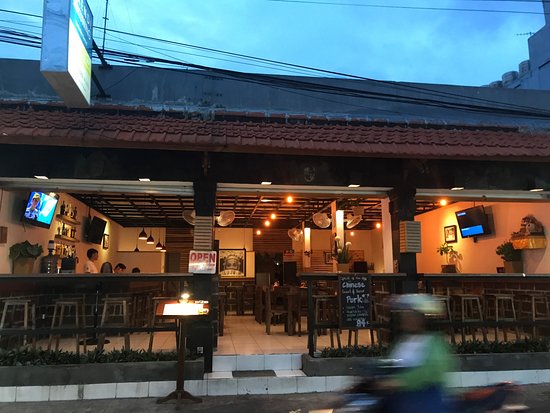 Kendi Kuning Restaurant via Tripadvisor, Tempat Wisata di Seminyak Bali yang Wajib Dikunjungi, Tempat Wisata Seni dan Budaya di Seminyak Bali, Tempat Wisata Belanja di Seminyak Bali, Tempat Wisata Kuliner di Seminyak Bali, Tempat Wisata Relaksasi
