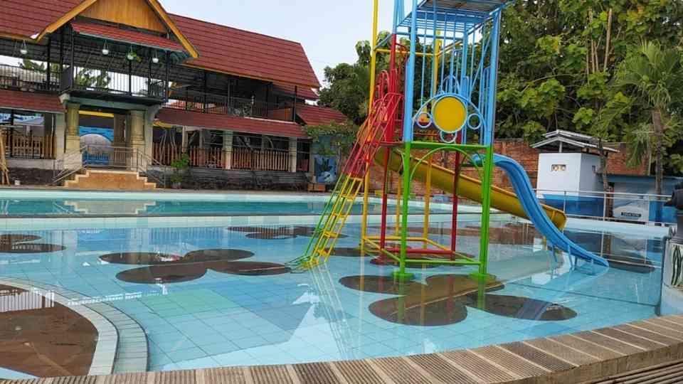 Kolam Renang Alam Moya via Google Maps Anik Puw, 1. Jepara Ourland Park, 2. Kolam Renang Alam Moya, 3. Jepara Olympic Pool, 4. Kolam Renang Muria Tirta, 5. Kolam Renang Shinta Pool 1 Jepara, 6. Kolam Renang Shinta Pool 2 Jepara   , 7. Andina Swimming Pool, 8. Tiara Park Waterboom, 9. Kolam Renang Ocean View Residence, 10. Kura-kura Resort, 11. Waterboom Rikan’s, 12. Sentral Park Jepara, 13. Kolam Renang Tombo Ati, 14. Kolam Renang Watu Lumpang Bangsri (WLB), 15. The Palm Beach Resort