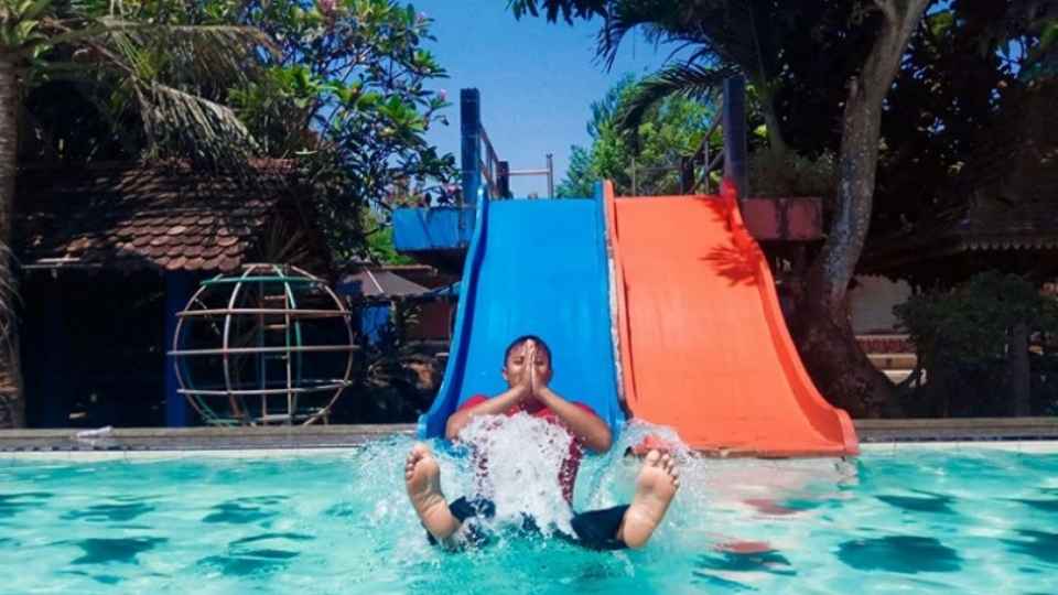 Kolam Renang Shinta Pool 1 Jepara via Google Maps Ripeki Gaming, 1. Jepara Ourland Park, 2. Kolam Renang Alam Moya, 3. Jepara Olympic Pool, 4. Kolam Renang Muria Tirta, 5. Kolam Renang Shinta Pool 1 Jepara, 6. Kolam Renang Shinta Pool 2 Jepara   , 7. Andina Swimming Pool, 8. Tiara Park Waterboom, 9. Kolam Renang Ocean View Residence, 10. Kura-kura Resort, 11. Waterboom Rikan’s, 12. Sentral Park Jepara, 13. Kolam Renang Tombo Ati, 14. Kolam Renang Watu Lumpang Bangsri (WLB), 15. The Palm Beach Resort