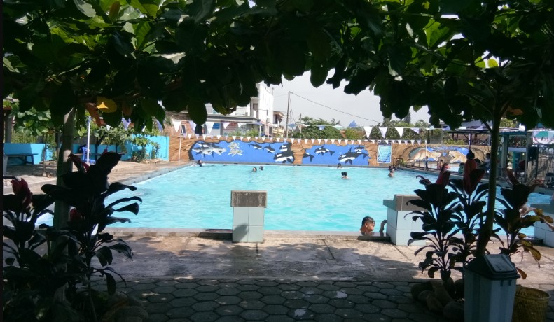 Kolam Renang Singampon Oktafian Faqih, 1. The Fountain Water Park, 2. Alun-alun Bung Karno, 3. Curug Lawe , 4. Curug Benowo , 5. Wana Wisata Penggaron , 6. Watu Gunung , 7. Taman Djamoe Indonesia (Tutup) , 8. Umbul Sidomukti, 9. Tirto Agung Siwarak , 10. Kampung Kopi Banaran , 11. Candi Gedong Songo, 12. Kampung Seni Lerep, 13. Museum Kereta Api Ambarawa , 14. Vanaprastha Park , 15. Green Valley , 16. Air Terjun Semirang , 17. Taman Unyil , 18. New Bandungan Indah Waterpark &amp; Family Resort, 19. Masjid Agung Ungaran , 20. Kolam Renang Watu Lumpang, 21. Desa Wisata Kalongan, 25. Taman Serasi Ungaran, 26. Wisata Embung Sebligo Lerep, 27. Top Selfie Cemara Sewu Ungaran(TSCS), 28. Benteng Williem II, 29. Air Terjun Tirto Wening, 30. Kolam Renang Singampon, 31. Sanggar Seni Gedong Songo , 32. I AMpelgading Homeland, 33. Bukit Cinta , 34. Rawa Pening 