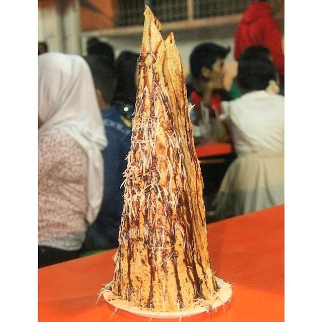 Martabak Gapa via Instagram.com @makanhalalmedan, 1. Kedai Durian Ucok, 2. Merdeka Walk Medan, 3. Mie Ayam Kumango, 4. Kedai Kopi Apek, 5. Tip Top Medan, 6. Bihun Asie Kumango, 7. Mie Sop Methodist, 8. Kari Bihun Tabona, 9. Wajir Seafood, 10. Sate Memeng H. Muhammad Saimin, 11. Lontong Kak Lin, 12. Teh Susu Telur (TST) Pak Haji, 13. Rumah Makan Sipirok Medan, 14. Mie Aceh Titi Bobrok Medan, 15. RM Soto Sinar Pagi, 16. Jalan Semarang, 17. Johor Seafood, 18. Martabak Yurich, 19. Kuliner Pagaruyung, 20. Bakmi Hock Seng, 21. Rujak Kolam Takana Juo, 22. Bakmi Shanghai, 23. Kari Bihun Tabona, 24. Martabak Gapa, 25. Nasi Ayam Mama Koki, 26. Murni Martabak Piring, 27. Kesawan Square