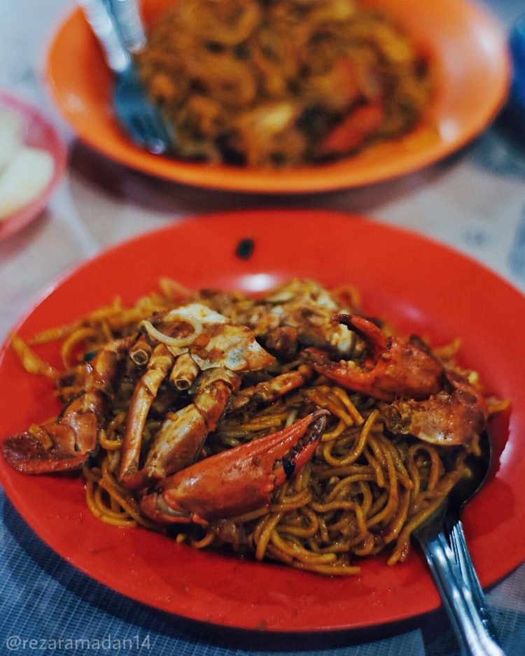 Mie Aceh Titi Bobrok Medan, 1. Kedai Durian Ucok, 2. Merdeka Walk Medan, 3. Mie Ayam Kumango, 4. Kedai Kopi Apek, 5. Tip Top Medan, 6. Bihun Asie Kumango, 7. Mie Sop Methodist, 8. Kari Bihun Tabona, 9. Wajir Seafood, 10. Sate Memeng H. Muhammad Saimin, 11. Lontong Kak Lin, 12. Teh Susu Telur (TST) Pak Haji, 13. Rumah Makan Sipirok Medan, 14. Mie Aceh Titi Bobrok Medan, 15. RM Soto Sinar Pagi, 16. Jalan Semarang, 17. Johor Seafood, 18. Martabak Yurich, 19. Kuliner Pagaruyung, 20. Bakmi Hock Seng, 21. Rujak Kolam Takana Juo, 22. Bakmi Shanghai, 23. Kari Bihun Tabona, 24. Martabak Gapa, 25. Nasi Ayam Mama Koki, 26. Murni Martabak Piring, 27. Kesawan Square