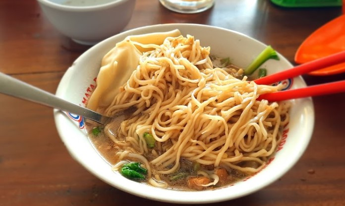 Mie Ayam Bangka Dan Mie Sapi ABC, Muntilan via Google Maps Kopi Sinang, 1. Mie Ayam Lek Wie, 2. Mie Ayam Pak Yanto, 3. Mie Ayam Pak Kribo, 4. Mie Ayam Pangsit Pak Jo, 5. Mie Ayam Bakso Podomoro, 6. Bakso & Mie Ayam Ojo Lali, 7. Mie Ayam Bakso Ngudi Rahayu, 8. Kedai Mie Ayam Lek Wie, 9. Angkringan omah kali, 10. Kedai Mie Ayam Gading, 11. Bakmi 515, Muntilan, 12. Bakso Balungan Pak Granat, 13. Bakso Lezat, Secang Temanggung, 14. Dapure Mbok Yess, Muntilan, 15. Dewi Indah Chinese Food MTL, Semaken, 16. Kedai Kaptenku, 17. Mie Ayam Bangka Dan Mie Sapi ABC, Muntilan, 18. Ngombe Leh Borobudur, Wanurejo, 19. PS YAMIEN, 20. RM. Sari Alam, Ruko Grand Cawang, 21. Mie Ayam Jujugan, 22. Mie Ayam Pelangi, 23. Mie Ayam Alam Segar, 24. Mie Ayam Alband, 25. Mie Ayam Pak Slamet, 26. Mie Ayam Pak Rohmadi, 27. Kedai Mie Ayam Spesial “CJDW”, 28. Kedai MIKANA MAXI