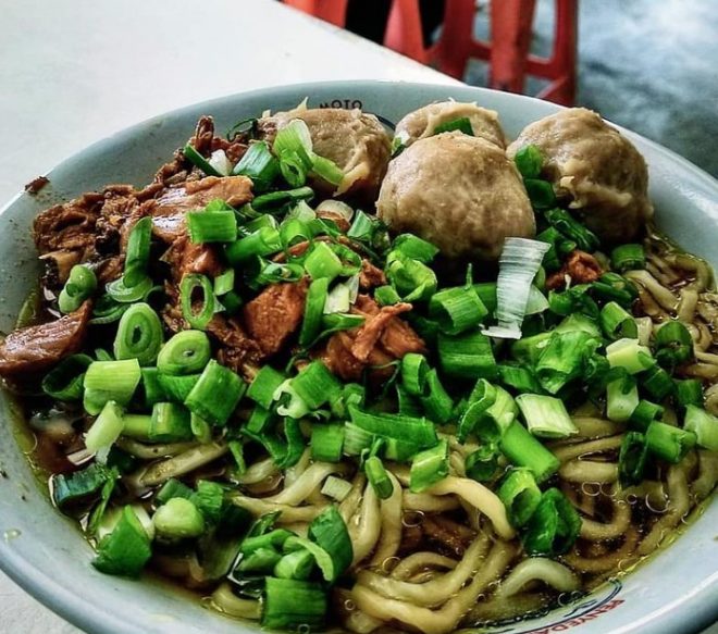 Mie Ayam Ceker Bang Jony via Instagram.com @foodiepedia_indonesia, 1. Mie ayam 99, 2. Mie Ayam Rumput, 3. Mie Ayam Pak Joko, 4. Mie Ayam Happy, 5. Mie Ayam Haris, 6. Mie Ayam Pak Min, 7. Mie Ayam Srikandi, 8. Bakso Mie Ayam Pak Hadi Putra, 9. Mie Ayam Obat Lapar, 10. Bakso dan Mie Ayam Mas No, 11. Bakso So’un dan Mi Ayam Sompok 21, 12. Mi Bandung GG Belakang Pak Min, 13. Mie Ayam Cakar Bakso Pak Joko, 14. Bakmi Ayam Jakarta Gajah Jaya, 15. Mie Ayam Dan Bakso Urat Jayasari Pak Sigit, 16. Mie Ayam Ceker Sido Mampir, 17. Mie Ayam Bakso Pak Soyo Wonogiri, 18. Mie Ayam Pak Cip, 19. Mie Ayam Ceker Bang Jony, 20. Mie Ayam &amp; Bakso Mbak Yanti, 21. Mie Ayam Pak Teguh, 22. Mie Ayam AAA Ngaliyan, 23. Mie Ayam Si Jonti, 24. Mie Jakarta 69, 25. Bakmi Keriting Bangka, 26. Mie Ayam Bakso Tunggal Rasa, 27. Mie Ayam Ceker Pak Bonci, 28. Mie Ayam Ceker Bu Sum, 29. Depot Bakso Mercon dan Mie Ayam CJDW