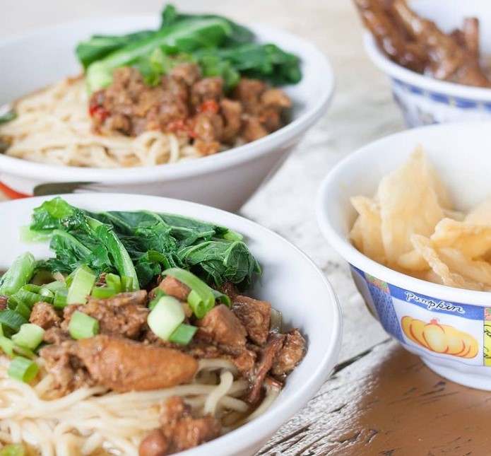 Mie Ayam Obat Lapar, 1. Mie ayam 99, 2. Mie Ayam Rumput, 3. Mie Ayam Pak Joko, 4. Mie Ayam Happy, 5. Mie Ayam Haris, 6. Mie Ayam Pak Min, 7. Mie Ayam Srikandi, 8. Bakso Mie Ayam Pak Hadi Putra, 9. Mie Ayam Obat Lapar, 10. Bakso dan Mie Ayam Mas No, 11. Bakso So’un dan Mi Ayam Sompok 21, 12. Mi Bandung GG Belakang Pak Min, 13. Mie Ayam Cakar Bakso Pak Joko, 14. Bakmi Ayam Jakarta Gajah Jaya, 15. Mie Ayam Dan Bakso Urat Jayasari Pak Sigit, 16. Mie Ayam Ceker Sido Mampir, 17. Mie Ayam Bakso Pak Soyo Wonogiri, 18. Mie Ayam Pak Cip, 19. Mie Ayam Ceker Bang Jony, 20. Mie Ayam &amp; Bakso Mbak Yanti, 21. Mie Ayam Pak Teguh, 22. Mie Ayam AAA Ngaliyan, 23. Mie Ayam Si Jonti, 24. Mie Jakarta 69, 25. Bakmi Keriting Bangka, 26. Mie Ayam Bakso Tunggal Rasa, 27. Mie Ayam Ceker Pak Bonci, 28. Mie Ayam Ceker Bu Sum, 29. Depot Bakso Mercon dan Mie Ayam CJDW