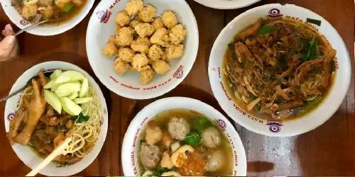 Mie Ayam Pangsit Pak Jo via Cari Kuliner Indonesia, 1. Mie Ayam Lek Wie, 2. Mie Ayam Pak Yanto, 3. Mie Ayam Pak Kribo, 4. Mie Ayam Pangsit Pak Jo, 5. Mie Ayam Bakso Podomoro, 6. Bakso & Mie Ayam Ojo Lali, 7. Mie Ayam Bakso Ngudi Rahayu, 8. Kedai Mie Ayam Lek Wie, 9. Angkringan omah kali, 10. Kedai Mie Ayam Gading, 11. Bakmi 515, Muntilan, 12. Bakso Balungan Pak Granat, 13. Bakso Lezat, Secang Temanggung, 14. Dapure Mbok Yess, Muntilan, 15. Dewi Indah Chinese Food MTL, Semaken, 16. Kedai Kaptenku, 17. Mie Ayam Bangka Dan Mie Sapi ABC, Muntilan, 18. Ngombe Leh Borobudur, Wanurejo, 19. PS YAMIEN, 20. RM. Sari Alam, Ruko Grand Cawang, 21. Mie Ayam Jujugan, 22. Mie Ayam Pelangi, 23. Mie Ayam Alam Segar, 24. Mie Ayam Alband, 25. Mie Ayam Pak Slamet, 26. Mie Ayam Pak Rohmadi, 27. Kedai Mie Ayam Spesial “CJDW”, 28. Kedai MIKANA MAXI