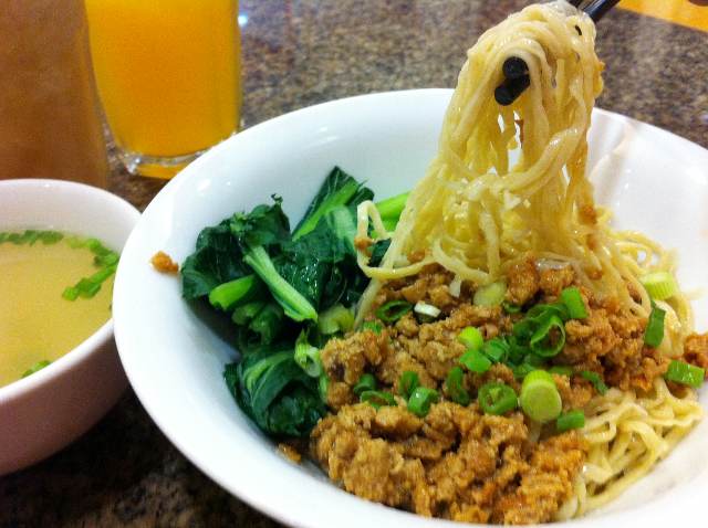 Mie Ayam Revblik Kota Blitar via vidio, 1. Mie Ayam Putra Solo Kota Blitar, 2. Mie Ayam Nyata Rasa Mbah Nardi, 3. Mie Ayam Edy, 4. Mie Ayam Jakarta Berkat, 5. Mie Ayam Dawet Serabi, 6. Mie Ayam P. Prapto, 7. Mie Ayam Ceker, 8. Mie Ayam Ceker Pedes Podo Tresno, 9. Mie Ayam Tek-tek, 10. Mie Ayam Putra 22, 11. Mie Ayam Revblik Kota Blitar, 12. Mie Ayam Barokah Kota Blitar, 13. Mie Ayam AVETA Kota Blitar, 14. Mie Ayam Gemini, 15. Mie Ayam Karanglo Blitar