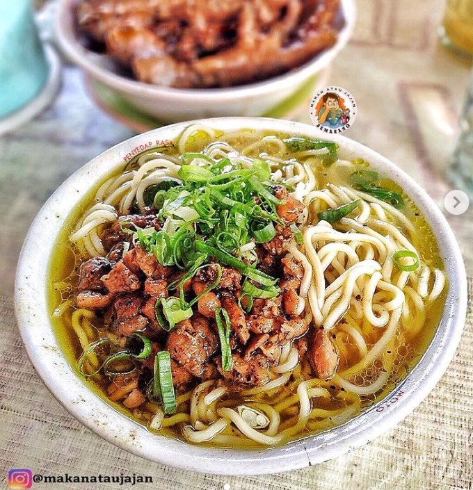Mie Ayam Si Jonti via Instagram.com @makanataujajansemarang, 1. Mie ayam 99, 2. Mie Ayam Rumput, 3. Mie Ayam Pak Joko, 4. Mie Ayam Happy, 5. Mie Ayam Haris, 6. Mie Ayam Pak Min, 7. Mie Ayam Srikandi, 8. Bakso Mie Ayam Pak Hadi Putra, 9. Mie Ayam Obat Lapar, 10. Bakso dan Mie Ayam Mas No, 11. Bakso So’un dan Mi Ayam Sompok 21, 12. Mi Bandung GG Belakang Pak Min, 13. Mie Ayam Cakar Bakso Pak Joko, 14. Bakmi Ayam Jakarta Gajah Jaya, 15. Mie Ayam Dan Bakso Urat Jayasari Pak Sigit, 16. Mie Ayam Ceker Sido Mampir, 17. Mie Ayam Bakso Pak Soyo Wonogiri, 18. Mie Ayam Pak Cip, 19. Mie Ayam Ceker Bang Jony, 20. Mie Ayam &amp; Bakso Mbak Yanti, 21. Mie Ayam Pak Teguh, 22. Mie Ayam AAA Ngaliyan, 23. Mie Ayam Si Jonti, 24. Mie Jakarta 69, 25. Bakmi Keriting Bangka, 26. Mie Ayam Bakso Tunggal Rasa, 27. Mie Ayam Ceker Pak Bonci, 28. Mie Ayam Ceker Bu Sum, 29. Depot Bakso Mercon dan Mie Ayam CJDW
