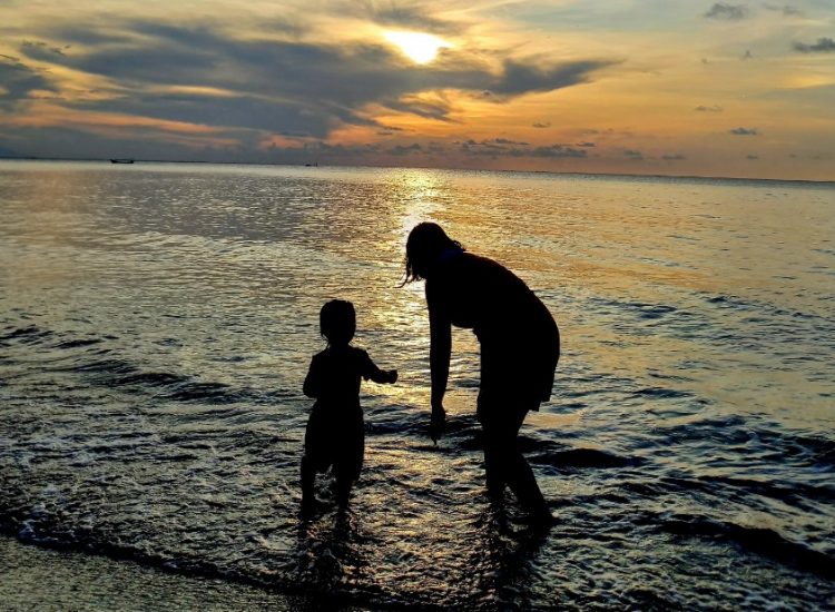 Pantai Firdaus Banongan Dian Putri, 1. Taman Nasional Baluran, 2. Pantai Pasir Putih Situbondo, 3. Pantai Bletok, 4. Pantai Lempuyang, 5. Pantai Tangsi, 6. Pantai Keperan, 7. Pantai Pathek, 8. Pantai Tampora Situbondo, 9. Pantai Balanan, 10. Pantai Banongan, 11. Pantai Bama, 12. Wisata Kampung Blekok, 13. Pantai sejile, 14. Pantai Firdaus Banongan, 15. Bekol Savana TN Baluran, 16. Air Terjun Setancak, 17. Air Terjun Talempong, 18. Alun – Alun Situbondo, 19. Rumah Residen Besuki, 20. Puncak Ringgit, 21. Pabrik Gula Olean, 22. Monumen 1000 Km Anyer Panarukan, 23. Arung Jeram Samir Situbondo, 24. Perkebunan Kopi Kayu Mas, 25. Padang Savana Situbondo, 26. Pelabuhan Rakyat Panarukan, 27. Taman Asembagus, 28. Kolam Renang Tirta Pandawa Situbondo, 29. Pelabuhan Jangkar Situbondo, 30. Waduk Curah Cottok Situbondo, 31. Gunung Argopura, 32. Kelenteng Poo Tong Biaw Situbondo, 33. Pantai Pasir Hitam Banongan, 34. Pantai Pandean, 35. Waduk Bajulmati, 36. Bukit Cappore, 37. Pantai Bilik Situbondo, 38. Puncak Rengganis Argopuro Situbondo, 39. Padang Rumput Sikasur