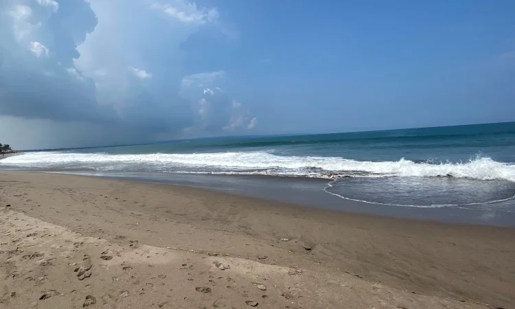 Pantai Petitenget via Google Maps Mark Adams, Tempat Wisata di Seminyak Bali yang Wajib Dikunjungi, Tempat Wisata Seni dan Budaya di Seminyak Bali, Tempat Wisata Belanja di Seminyak Bali, Tempat Wisata Kuliner di Seminyak Bali, Tempat Wisata Relaksasi