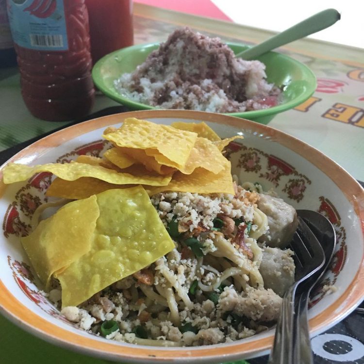 Pangsit Mie Dempo via Instagram.com @alvin_chipmunkzz, 1. Mie Ayam Solo Pak Doel, 2. Mie Ceker Cak Kribo, 3. Mie Ayam Pagak, 4. Pangsit Mie Ayam, 5. Depot Mie Malang Gadjah Mada 1, 6. Hot Cui Mie, 7. Depot Pangsit Mie Bromo Pojok, 8. Kedai Mie Sutoyo, 9. Depot Hoklay, 10. Pangsit Mie Pak Rie, 11. Depot Gang Djangkrik, 12. Mie Kudusan, 13. Pangsit Mie Dempo, 14. Pangsit Mie Tan, 15. Pangsit Kebo Ijo, 16. Mie Pangsit Pujasera Dempoe, 17. Mie Pangsit Pak Ri Jalan Wilis