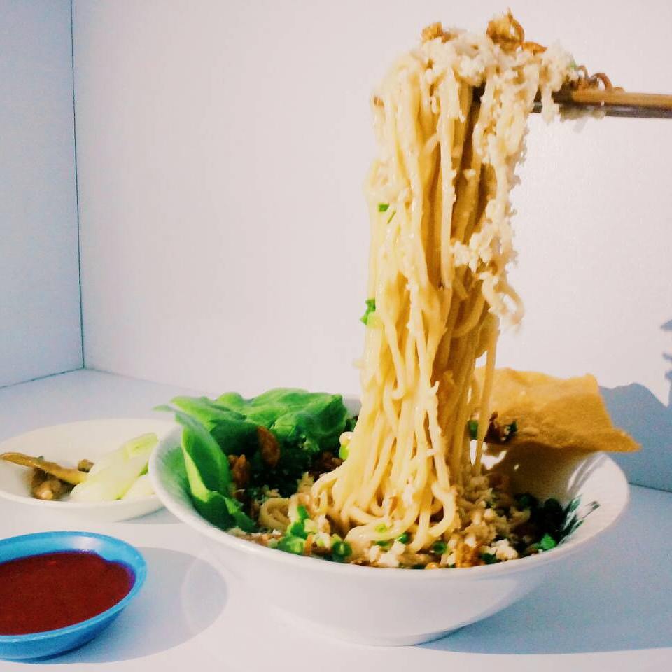 Pangsit Mie Tan, 1. Mie Ayam Solo Pak Doel, 2. Mie Ceker Cak Kribo, 3. Mie Ayam Pagak, 4. Pangsit Mie Ayam, 5. Depot Mie Malang Gadjah Mada 1, 6. Hot Cui Mie, 7. Depot Pangsit Mie Bromo Pojok, 8. Kedai Mie Sutoyo, 9. Depot Hoklay, 10. Pangsit Mie Pak Rie, 11. Depot Gang Djangkrik, 12. Mie Kudusan, 13. Pangsit Mie Dempo, 14. Pangsit Mie Tan, 15. Pangsit Kebo Ijo, 16. Mie Pangsit Pujasera Dempoe, 17. Mie Pangsit Pak Ri Jalan Wilis