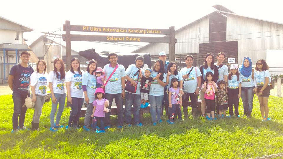 Peternakan Ultra Milk, 1. Taman Langit Pengalengan, 2. Hutan Pinus Rahong, 3. Kampung Singkur Rahong, 4. Nuansa Riung Gunung, 5. Wayang Windu Panenjoan, 6. Situ Chaniwung, 7. Situ Cileunca, 8. Sunrise Point Cukul, 9. Bukit Panyawangan, 10. Penangkaran Rusa Kertamanah, 11. Rumah Pengabdi Setan, 12. Perkebunan Teh Malabar, 13. Perkebunan Teh Cukul, 14. Rumah Putih Cukul , 15. Curug Panganten, 16. Curug Ceret, 17. Sungai Palayangan, 18. Gunung Artapela, 19. Datar Pinus Camp, 20. Pemandian Air Panas Cibolang, 21. Peternakan Ultra Milk, 22. Glamping Cileunca, 23. Rafting Sungai Palayangan, 24. Jembatan Cinta, 25. Gunung Nini, 26. Situs Sejarah Rumah Bosscha, 27. Curug Mega, 28. Situs Rumah Adat Cikondang, 29. Wisata Gunung Wayang Pangalengan