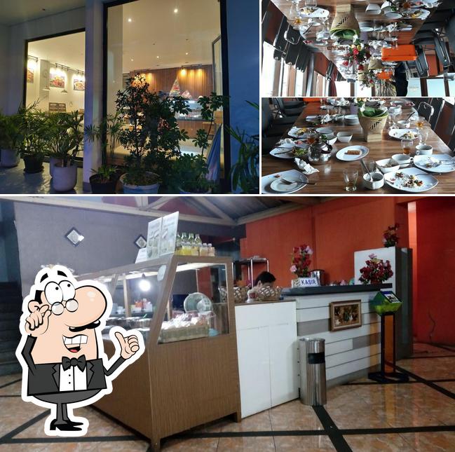 RM Megawati via Restaurant Guru, 1. Marugame Udon, 2. Warung Upnormal, 3. Warung Tutug, 4. Tempat tinggal Makan Kandang Ayam, 5. Cabe Rawit (Cawit), 6. Kopi Endeus, 7. District 29, 8. Bakso Rusuk Samanhudi, 9. Iga Bakar Si Jangkung, 10. Bakso Ceker Braga, 11. Food Street di Sepanjang Jalan CIbadak, 12. Roti Bakar 234 Gang Kote, 13. Sate dan Gule Kambing H.M Harris, 14. Sambal Bakar Mang Ujang, 15. Warung Steak Si Mantan, 16. Kangen Grill, 17. DU Dimsum Bandung, 18. Perkedel Bondon, 19. AA Bistik, 20. Nasi Kalong, 21. Ronde Alkateri, 22. Zona Merah Sukajadi, 23. Bubur Ayam Pa’ Otong, 24. McDurens, 26. Nasi Kuning Pungkur, 27. Sate Bu Ngantuk, 28. Sate Maulana Yusuf, 29. Bubur Bejo, 30. Nasi Goreng Aep’s, 31. Sudirman Street Day and Night Market, 32. RM Megawati, 33. Sate Dj, 34. Warung Jagung Bakar Doel, 35. Warung Nasi Ibu Imas, 36. Bober Café, 27. Surabi Rock Jadul