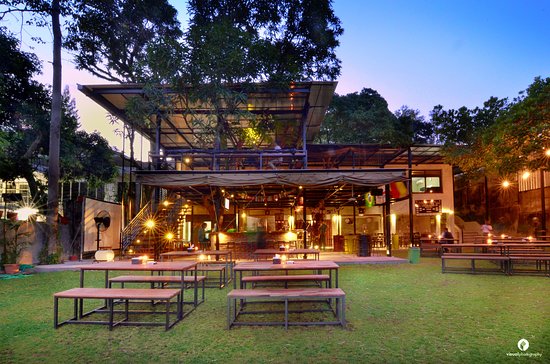 Sakapatat Beer Garden & Resto, 1. Pondok Kopi Umbul Sidomukti, 2. Laker’s Resto (Zonk), 3. Resto The Tavern (Non Halal), 4. KoenoKoeni Café Gallery, 5. D’Blasteran “Nostalgia Rasa”, 6. Eastmen Coffee House, 7. Kedai Amarta, 8. Lind’s Ice Cream Café & Resto, 9. Joglo Agung Resto and Gallery, 10. Strada Coffee, 11. Sakapatat Beer Garden & Resto (Non Halal), 12. The Blue Lotus Coffee House & Restaurant, 13. Converso Coffee & Eatery, 14. Anantari Coffee, 15. RV cafe 24 hours & Swingle Bar, 16. Valle Pizza E Resto, 17. The Hills Dining Restaurant, 18. Tower Cafe (Zonk), 19. Antara Kata Coffee, 20. Han’s Kopi, 21. Mr. K Café Gombel, 22. Bleu Sky Lounge, 23. Tepian Kopi, 24. Beachday, 25. HW Livehouse Semarang, 26. Layang Layang Resto & Rooftop Bar, 27. Nine Yards, 28. Cimory on The Valley, 29. Hazelnut Resto dan Coffee