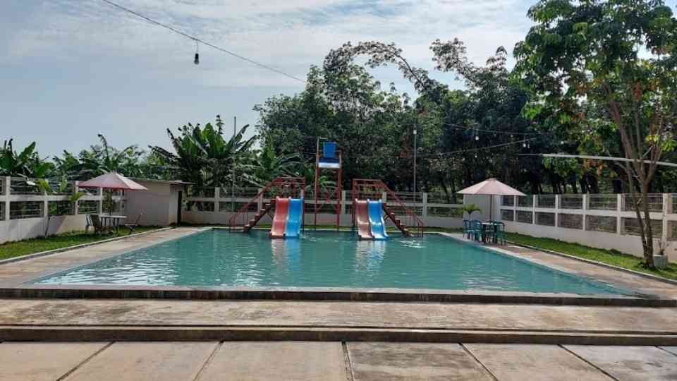 Sentral Park Jepara via Google Maps Heri Ceha, 1. Jepara Ourland Park, 2. Kolam Renang Alam Moya, 3. Jepara Olympic Pool, 4. Kolam Renang Muria Tirta, 5. Kolam Renang Shinta Pool 1 Jepara, 6. Kolam Renang Shinta Pool 2 Jepara   , 7. Andina Swimming Pool, 8. Tiara Park Waterboom, 9. Kolam Renang Ocean View Residence, 10. Kura-kura Resort, 11. Waterboom Rikan’s, 12. Sentral Park Jepara, 13. Kolam Renang Tombo Ati, 14. Kolam Renang Watu Lumpang Bangsri (WLB), 15. The Palm Beach Resort