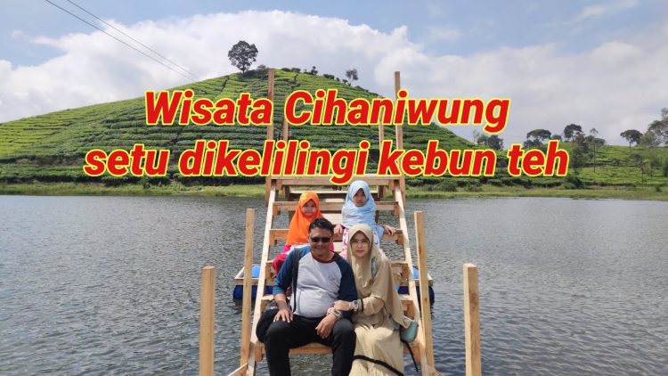 Situ Cihaniwung via Youtube Uus Nurjaman, 1. Taman Langit Pengalengan, 2. Hutan Pinus Rahong, 3. Kampung Singkur Rahong, 4. Nuansa Riung Gunung, 5. Wayang Windu Panenjoan, 6. Situ Chaniwung, 7. Situ Cileunca, 8. Sunrise Point Cukul, 9. Bukit Panyawangan, 10. Penangkaran Rusa Kertamanah, 11. Rumah Pengabdi Setan, 12. Perkebunan Teh Malabar, 13. Perkebunan Teh Cukul, 14. Rumah Putih Cukul , 15. Curug Panganten, 16. Curug Ceret, 17. Sungai Palayangan, 18. Gunung Artapela, 19. Datar Pinus Camp, 20. Pemandian Air Panas Cibolang, 21. Peternakan Ultra Milk, 22. Glamping Cileunca, 23. Rafting Sungai Palayangan, 24. Jembatan Cinta, 25. Gunung Nini, 26. Situs Sejarah Rumah Bosscha, 27. Curug Mega, 28. Situs Rumah Adat Cikondang, 29. Wisata Gunung Wayang Pangalengan