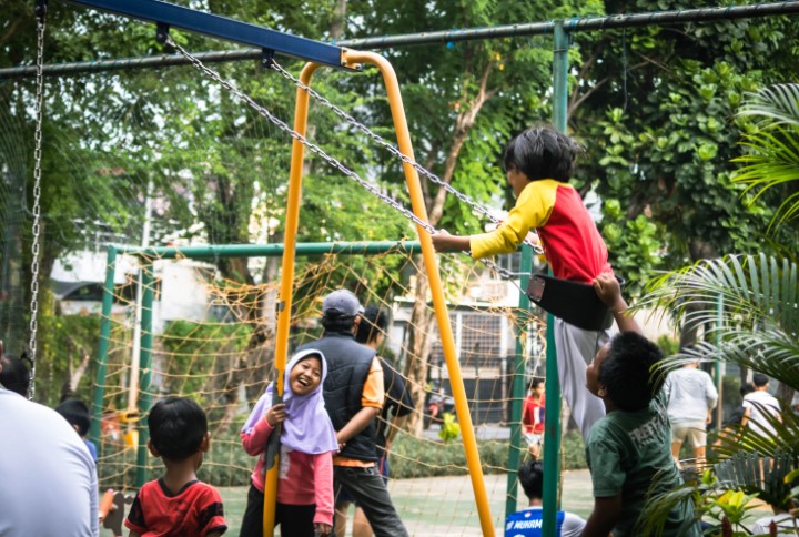 Taman Walang Baru Peter Kambey, 1. Taman Impian Jaya Ancol, 2. Suaka Margasatwa Muara Angke, 3. Museum Bahari, 4. Sea World Ancol, 5. Dunia Fantasi atau Dufan, 6. Taman Wisata Alam (TWA) Angke Kapuk, 7. Ocean Dream Samudra Ancol, 8. Allianz Eco Park, 9. Amped Trampoline Park, 10. Taman Jogging 1 Kelapa Gading, 11. Taman Waduk Pluit, 12. Taman Hutan Kota Penjaringan, 13. Rumah Si Pitung, 14. Marunde Beach, 15. Atlantis Water Adventure, 16. Alive Museum Ancol, 17. Pantai beach pool ancol, 18. Taman Ismail Marzuki (TIM), 19. Danau Sunter, 20. Kawasan Ekowisata Mangrove PIK, 21. Faunaland Ancol, 22. Pasar Seni, 23. Taman Walang Baru, 24. Jakarta Bird Land, 25. Ecopark Club House, 26. Pantai Karnaval Ancol, 27. San Antonio Beach PIK 2, 28. Danau Cincin, 29. Taman Bintaro, 30. Taman Rawa Badak Utara, 31. Taman Segitiga – Gorontalo, 32. Bounce Street Asia, 34. Bahtera Jaya Ancol, 35. Kawasan Pelabuhan Sunda Kelapa, 36. Kampung Tugu, 37. Sentra Perikanan Muara Angke, 38. Kampung Marunda, 39. Kampung Luar Batang