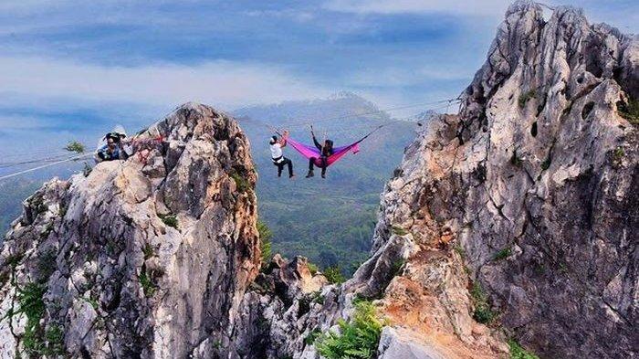 Tebing Gunung Hawu Padalarang via Tribun Jabar