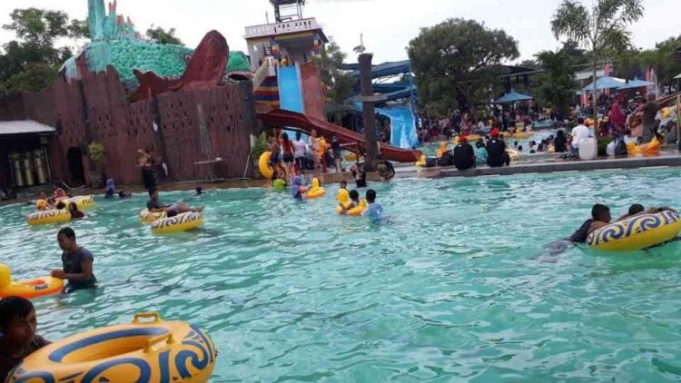 Tiara Park Waterboom via Google Maps Omahe Sinau Gitaran, 1. Jepara Ourland Park, 2. Kolam Renang Alam Moya, 3. Jepara Olympic Pool, 4. Kolam Renang Muria Tirta, 5. Kolam Renang Shinta Pool 1 Jepara, 6. Kolam Renang Shinta Pool 2 Jepara   , 7. Andina Swimming Pool, 8. Tiara Park Waterboom, 9. Kolam Renang Ocean View Residence, 10. Kura-kura Resort, 11. Waterboom Rikan’s, 12. Sentral Park Jepara, 13. Kolam Renang Tombo Ati, 14. Kolam Renang Watu Lumpang Bangsri (WLB), 15. The Palm Beach Resort