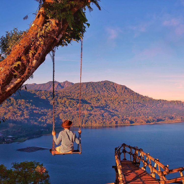 Wanagiri Hidden Hills, 1. Bukit Amuk Bay menawarkan pemandangan hamparan pantai Amuk Bay, 2. Wanagiri Hidden Hills jangan sampai lepas dari bidikan kameramu!, 3. Bukit Belong menawarkan view persawahan yang bak permadani hijau, 4. Nyari Tempat asik untuk menenangkan diri di Bali? Ya… Bukit Putung, 5. Bukit Asah: spot kece untuk menikmati sunset dan camping, 6. Menikmati pesona pantai dari ketinggian di Bukit Guungan, 7. Bukit Campuhan asik juga nih buat jogging, 8. Masih di Bali? Jangan lupa mampir ke Bukit Batu Kursi, 9. Bukit Sari Songan, 10. Bukit Trunyan, 11. Bukit Panorama Lembongan, 12. Bukit Teletubies Kubutambahan, 13. Bukit Teletubbies Nusa Penida, 14. Bukit Tenganan, 16. Bukit Nampo, 17. Bukit Pemukuran, 18. Bukit Cinta Pinggan, 19. Bukit Medelen, 20. Bukit Lipang, 21. Twin Hill, 22. Bukit Demulih, 23. Bukit Mende, 24. Bukit Tamblang, 25. Bukit Cemara, 26. Bukit Jambul, 27. Bukit Indrakila, 28. Bukit Mencol, 29. Bukit Lemped, 30. Bukit Mangun, 31. Bukit Nunggul, 32. Bukit Abangan, 33. Bukit Padang Dalung, 34. Bukit Beratan, 35. Bukit Cinta Desa Gelumpang