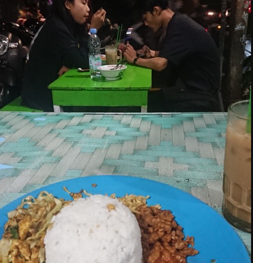 Warung Burjo Sundawa Halimul Lathif, 1. Bakmi Jowo Mbah Gito, 2. House of Raminten , 3. Sate Klathak Pak Pong, 4. Nasi Goreng Beringharjo, 5. Tahu Gimbal Pak Yono, 6. Gudeg Mbok Lindu Sosrowijayan, 7. Yammie Pathuk Kemetiran Kidul Yogyakarta, 8. Gudeg Sagan, 9. Angkringan Kopi Jos Lik Man, 10. Gudeg Pawon, 11. Bakmi Shibitsu, 12. Jejamuran, 13. Bungong Jeumpa Jogja, 14. Ayam Geprek Bu Rum, 15. Mie Ayam dan Bakso Idolaku Pak Tikno, 16. Oseng Mercon Bu Narti, 17. Banyu Mili Resto, 18. Gudeg Bromo, 19. Soto Sampah, 20. Mie Ayam Grabyas TG Red Door, 21. Nasi Rames Demangan, 22. Manggar Manding, 23. Abhayagiri Restaurant, 24. Manggut Lele Mbok Marto, 25. Sop kaki kambing Bang Udin, 26. Special Bakmi & Nasi Goreng Pak Pele, 27. Siomay Kang Cepot, 28. Gudeg Yu Djum, 29. Bakmi Mbah Mo, 30. Soto Sulung Stasiun Tugu, 31. Nasi Brongkos Warung Handayani yang Lezat, 32. SGPC Bu Wiryo 1959, 33. Soto Ayam Kampung Pak Dalbe, 34. Mie Ayam Bu Tumini Sari Rasa Jati Ayu, 35. Sate Klatak Pak Bari, 36. Soto Lenthok Pak Gareng, 37. Gudeg Yu Narni, 38. Rujak Es Krim Pak Nardi, 39. The Sawah Bantul, 40. D’Skybar ibis Styles, 41. Mediterranea Restaurant, 42. Kesuma Restaurant, 43. Bakso dan Es Buah PK, 44. Warung Burjo Sundawa, 45. Jenang Lempuyangan Bu Gesti, 46. Kedai Susu 53 , 47. Kedai Pulang Ke Yogya