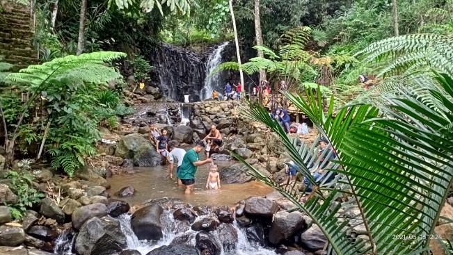 Wisata Curug Madu Sahabat Makan22, 1. Pantai Pasir Kencana, 2. Curug Muncar, 3. Curug Bajing , 4. Pantai Slamaran , 5. Museum Batik Pekalongan, 6. Pantai Sunter Depok Indah, 7. Puncak Hanoman Gunung Kendalisodo, 8. Linggo Asri, 9. Kebun Teh Kaliboja, 10. Lolong Adventure, 11. International Batik Center , 12. Gunung Rogojembangan , 13. Wisata Watu Ireng , 14. Pantai Wonokerto , 15. Bukit Pawuluhan, 16. Wisata Mangrove Park Pekalongan, 17. Blackcanyon Petungkriyono, 18. Wisata Curug Madu, 19. Curug Bidadari Jolotigo , 20. Curug Cinde, 21. Monumen Pekalongan, 22. Alun-alun Kota Pekalongan, 23. Alun-alun Bebekan Kedungwuni, 24. Kali Paingan, 25. Curug Lawe, 26. Bendungan Kletak, 27. Curug Blanten, 28. Curug Bekakak, 29. Jembatan Lengkung Surabayan, 30. Taman Kuripan Pekalongan “Nursery Horikultura, 31. Pantai Sari Pekalongan, 32. Bengkelung Park, 33. Kolam Renang Banyubiru Pekalongan, 34. Taman Lapangan Bebekan, 35. Wisata Ciblon, 36. Zatoland Waterboom, 37. Bukit Bintang Kutorojo, 38. La’Ranch Glamping, 39. Telaga Sigebyar Mangunan, 40. Sipare Green Park, 41. Km 0 Pekalongan, 42. Wisata Danau Alkautsar, 43. Dino Park Soko Langit Pekalongan, 44. Masjid Agung Al-Jami Pekalongan, 45. Wisata Bahari PPNP, 46. Nasi Megono Bu Suli – Wisata Kuliner khas Pekalongan , 47. Pusat Grosir Setono