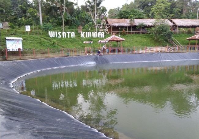 Wisata Embung Sebligo Lerep andry susanto, 1. The Fountain Water Park, 2. Alun-alun Bung Karno, 3. Curug Lawe , 4. Curug Benowo , 5. Wana Wisata Penggaron , 6. Watu Gunung , 7. Taman Djamoe Indonesia (Tutup) , 8. Umbul Sidomukti, 9. Tirto Agung Siwarak , 10. Kampung Kopi Banaran , 11. Candi Gedong Songo, 12. Kampung Seni Lerep, 13. Museum Kereta Api Ambarawa , 14. Vanaprastha Park , 15. Green Valley , 16. Air Terjun Semirang , 17. Taman Unyil , 18. New Bandungan Indah Waterpark &amp; Family Resort, 19. Masjid Agung Ungaran , 20. Kolam Renang Watu Lumpang, 21. Desa Wisata Kalongan, 25. Taman Serasi Ungaran, 26. Wisata Embung Sebligo Lerep, 27. Top Selfie Cemara Sewu Ungaran(TSCS), 28. Benteng Williem II, 29. Air Terjun Tirto Wening, 30. Kolam Renang Singampon, 31. Sanggar Seni Gedong Songo , 32. I AMpelgading Homeland, 33. Bukit Cinta , 34. Rawa Pening 