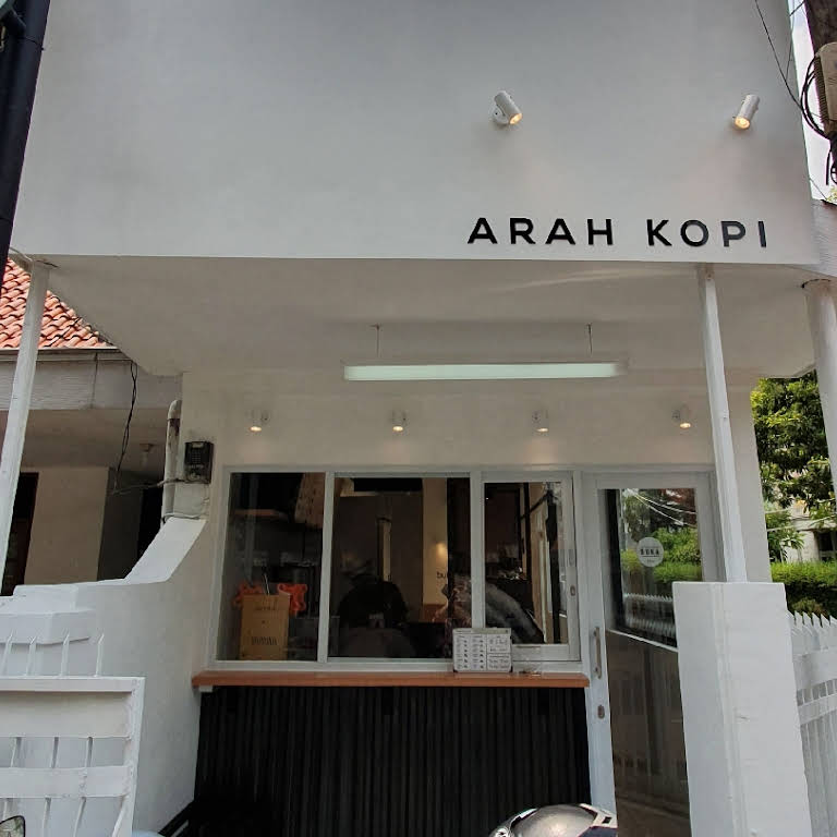 Arah Kopi Setiabudi, 1. Monkey Bean Coffee, 2. Samakamu Kopi, 3. Saint Cinnamon & Coffee, 4. Warung Omahe, 5. Fillmore Coffee, 6. Berempat Coffee, 7. Roast Woods, 8. Sewaktu Coffee, 9. Kozi Coffee Kuningan, 10. Holmes Cafe, 11. Arah Kopi Setiabudi, 12. Goffee, 13. Homepage Coffee, 14. Anomali Coffee Setiabudi, 15. Lucky Cat Coffee & Kitchen, 16. Sajiwa Coffee & Tea, 17. La Boheme Rooms & Coffee, 18. Native Coffee Tribe x South Kitchen, 19. Toko Kopi Tuamuda