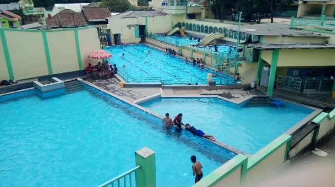 Kolam Renang Graha Melati Bandung