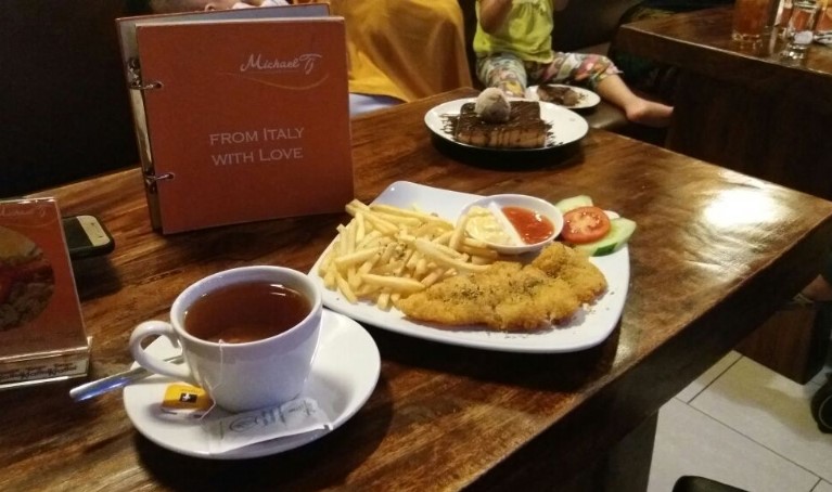 Michael Tj Gelato Estu Sulistyaningdiah, 1. Soto Lamongan Cak Har, 2. Zangrandi Ice Cream, 3. Sate Klopo Ondomohen Bu Asih, 4. Sego Sambel Mak Yeye, 5. G-Walk, 6. Pakuwon Food Festival, 7. Rawon Setan – Embong Malang, 8. Bebek Sinjay – Ahmad Yani, 9. Rawon Kalkulator, 10. Rawon Pak Pangat Wonokromo, 11. Soto Ambengan Pak Sadi, 12. Soto Ayam Cak To Undaan Wetan, 13. Kepiting Cak Gundul 1992, 14. Tahu Campur H. ABD. Mahfud Asli Kalasan, 15. Spesial Belut Surabaya H. Poer, 16. Nasi Bebek Tugu Pahlawan Asli, 17. Warung Nasi Cumi-Cumi (Ibu Atun), 18. Sari Laut Kapasan, 19. Bebek Palupi, 20. Wakul Suroboyo, 22. Sentra Wisata Kuliner Deles, 23. Sentra Wisata Kuliner Dharmahusada, 24. Nasi Empal Pengampon, 25. Bakso Daging Sapi P.Sabar, 26. Michael TJ Gelato, 27. Wisata Kuliner Mulyorejo, 28. Lontong Balap Asli Pak Gendut (Pusat), 29. Gado – Gado Arjuna Pak Satumin, 30. Depot Nasi Campur Pojok Tambak Bayan, 31. Nasi Bebek Goreng Sayang Anak Cak Yudi (Pusat), 32. Rujak Cingur Achmad Jais, 33. Nasi Krawu mbuksu Hj sufayah darmo (khas gresik), 34. Tahu Tek Pak Kin, 35. Sate Karak Khas Ampel KSDP, 36. Sate Ayam Lisidu , 37. Nasi Goreng Jancuk | PrimeBiz Hotel Surabaya, 38. Pecel Semanggi, 39. Kuliner lontong kupang