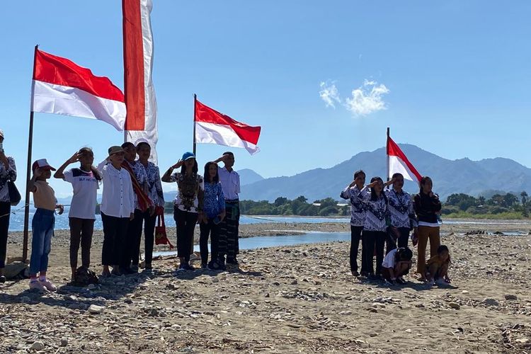 Pantai Motaain via Kompas, 1. Pantai Berluli, 2. Wisata Pantai Pasir Putih Atapupu, 3. Pantai Motaain, 4. Wisata Teluk Gurita, 5. Air Terjun Mauhalek, 6. Wisata Benteng Ranu Hitu, 7. Wisata Lembah Fulan Fehan, 8. Bukit Kakeu Mantenu, 9. Bukit Batu Maudemu, 10. Wisata Kolam Susuk, 11. Wisata Kampung Adat Kewar, 12. Wisata Bukit Tuamese, 13. Taman Kota Atambua, 14. Wisata Pacuan Kuda Desa Tniumanu, 15. PLBN Indonesia, 16. Pantai Tuamese