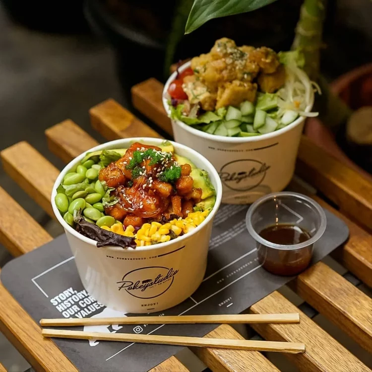Pokey Studio, 1. Ozumo, 2. Pokey Studio (Tutup), 3. Pokinometry Poke Bowl (Tutup), 4. Rock Paper Scissors (Tutup), 5. Limu Poke, 6. Hatchi, 7. Poke Sushi, 8. Hawaiian Bistro, 10. HONU Poké & Matcha Bar