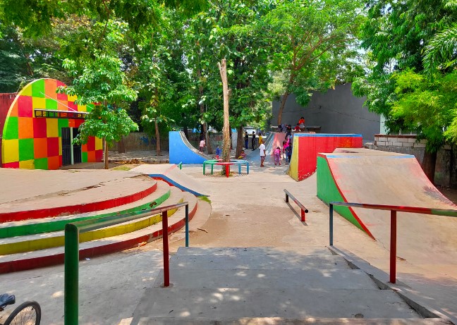 Taman Kehati Theo S.A, 1. Wisata Sawah Sumber Gempong, 2. Bernah De Vallei, 3. Waterland Mojokerto, 4. Candi Bajang Ratu, 5. Candi Brahu, 6. Candi Tikus, 7. Candi Wringin Lawang, 8. Kolam Segaran, 9. Museum Trowulan, 10. Mahavihara Majapahit, 11. Patung Buddha Tidur, 12. Pendopo Agung Trowulan, 13. Air Terjun Coban Canggu, 14. Air Terjun Dlundung Mojokerto, 15. Pacet Mini Park Mojokerto, 16. Joglo Park Mojokerto, 17. Candi Jolotundo, 18. Klurak Eco Park, 19. Puncak Bayangan Gunung Penanggungan, 20. Pemandian Air Panas Padusan, 21. Air Terjun Grenjengan, 22. Api Abadi Mojokerto, 23. Bukit Watu Jengger, 24. Claket Adventure Park, 25. Air Terjun 7 Bidadari, 26. Pacet Hill, 27. Air Terjun Duyung Trawas Hill, 28. Fresh Green Trawas, 29. PPLH Seloliman Trawas, 30. Obech Rafting Pacet, 31. Sumber Wuluh, 32. Air Terjun Watu Ondo, 33. Alun-alun Mojokerto, 34. Wisata Desa BMJ Mojopahit, 35. Wisata Bukit Kayoe putih, 36. Taman Semeru, 37. Ranu Manduro, 38. Wisata Waduk Tanjungan, 39. Taman Kehati, 40. Reco Banteng Hayam Wuruk, 41. Benteng Taman, 42. Air Terjun Watu Gedhek, 43. Coban Talun, 44. Wisata Sumber Dhuwur Sidorejo, 45. Rainbow Garden Poetoek Soeko, 46. MOLAGAR, 47. WET SENDI 2, 48. Situs Siti Inggil, 49. Balai Pelestarian Cagar Budaya, 50. Wanawisata Dlundung, 51. Candi Kesiman, 52. Candi Bangkal, 53. Museum Sanggar Gubug Wayang, 54. Air Terjun Surodadu, 55. Petik Strawberry Padusan, 56. Gua gembyang, 57. Candi Jedong, 58. Air Terjun Watu Lumpang, 59. Situs Reco Lanang, 60. Pemandian Ubalan, 61. Makam Troloyo