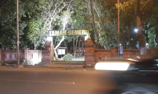 Taman Semeru Hari Mulyanto, 1. Wisata Sawah Sumber Gempong, 2. Bernah De Vallei, 3. Waterland Mojokerto, 4. Candi Bajang Ratu, 5. Candi Brahu, 6. Candi Tikus, 7. Candi Wringin Lawang, 8. Kolam Segaran, 9. Museum Trowulan, 10. Mahavihara Majapahit, 11. Patung Buddha Tidur, 12. Pendopo Agung Trowulan, 13. Air Terjun Coban Canggu, 14. Air Terjun Dlundung Mojokerto, 15. Pacet Mini Park Mojokerto, 16. Joglo Park Mojokerto, 17. Candi Jolotundo, 18. Klurak Eco Park, 19. Puncak Bayangan Gunung Penanggungan, 20. Pemandian Air Panas Padusan, 21. Air Terjun Grenjengan, 22. Api Abadi Mojokerto, 23. Bukit Watu Jengger, 24. Claket Adventure Park, 25. Air Terjun 7 Bidadari, 26. Pacet Hill, 27. Air Terjun Duyung Trawas Hill, 28. Fresh Green Trawas, 29. PPLH Seloliman Trawas, 30. Obech Rafting Pacet, 31. Sumber Wuluh, 32. Air Terjun Watu Ondo, 33. Alun-alun Mojokerto, 34. Wisata Desa BMJ Mojopahit, 35. Wisata Bukit Kayoe putih, 36. Taman Semeru, 37. Ranu Manduro, 38. Wisata Waduk Tanjungan, 39. Taman Kehati, 40. Reco Banteng Hayam Wuruk, 41. Benteng Taman, 42. Air Terjun Watu Gedhek, 43. Coban Talun, 44. Wisata Sumber Dhuwur Sidorejo, 45. Rainbow Garden Poetoek Soeko, 46. MOLAGAR, 47. WET SENDI 2, 48. Situs Siti Inggil, 49. Balai Pelestarian Cagar Budaya, 50. Wanawisata Dlundung, 51. Candi Kesiman, 52. Candi Bangkal, 53. Museum Sanggar Gubug Wayang, 54. Air Terjun Surodadu, 55. Petik Strawberry Padusan, 56. Gua gembyang, 57. Candi Jedong, 58. Air Terjun Watu Lumpang, 59. Situs Reco Lanang, 60. Pemandian Ubalan, 61. Makam Troloyo