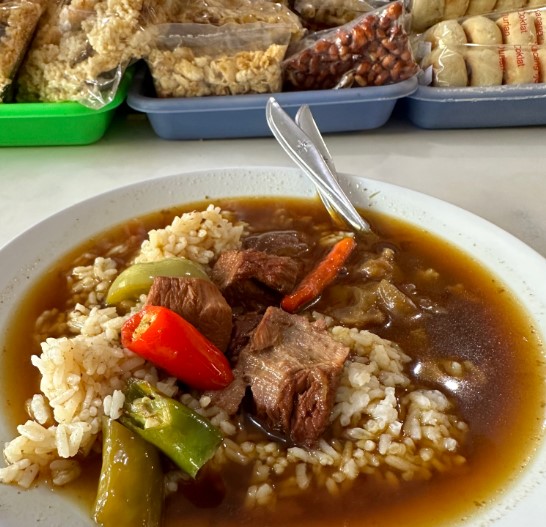 Warung Makan Asem-Asem Koh Liem Yosef Budi Kurniawan, 1. Lunpia Gang Lombok , 2. Tahu Gimbal HAJI EDY (sejak 1972), 3. Tahu Pong Gajah Mada Semarang, 4. Pisang Plenet “Pak Yuli”, 5. Bandeng Presto, 6. Kuliner Semarang Mie Ramor, 7. Wingko Babat Pak Moel, 8. Kuliner Semarang Es Puter Cong Lik , 9. Nasi Goreng Babat Pak Karmin Mberok Legendaris , 10. Mie Kopyok Pak Dhuwur, 11. Aneka Nasi Ayam Semarang, 12. Nasi Gandul Pak Memet, 13. Kuliner Semarang Soto Bangkong Pak Sholeh, 14. Wedangan Pak Mardi, 15. Bakso Kakap Pak Wahid, 16. Ayam &amp; Bebek Goreng “Sari Rasa” (Pak Thori), 17. Kuliner Semarang Sate Kalak by Grill On, 18. Gulai Kambing Bustaman Pak Sabar, 19. D’Cost Semarang , 20. Tandhok Iga Bakar dan Kopi, 21. Ayam Goreng Spesial Lombok Idjo, 22. Pasar Semawis aka Warung Semawis, 23. Angkringan Pak Gik Gajahmada, 24. Warung Makan Asem-Asem Koh Liem, 25. Angkringan Gaul Ampiran 3 Semarang, 26. Bakmi Jowo Pak Gareng, 27. Restoran Kampung Laut Semarang, 28. Pesta Keboen Restoran, 29. Soto Pak No Semarang, 30. Mangut Welut Warung Bu Nasima Semarang, 31. Gudeg Koyor Mbak Tum – Peterongan, 32. Nasi Goreng Babat Hengky, 33. Depot Sukses Semarang, 34. Gudeg Abimanyu Semarang, 35. Waroeng Steak &amp; Shake Semarang, 36. Nasi Goreng Babat Pak Taman, 37. Nasi Kebuli Djawas Semarang, 38. Waroeng Kaligarong, 39. Kue Lekker Paimo