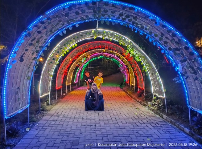 Wisata Bukit Kayoe putih Yasmin Nirmala Uswatun Hasanah, 1. Wisata Sawah Sumber Gempong, 2. Bernah De Vallei, 3. Waterland Mojokerto, 4. Candi Bajang Ratu, 5. Candi Brahu, 6. Candi Tikus, 7. Candi Wringin Lawang, 8. Kolam Segaran, 9. Museum Trowulan, 10. Mahavihara Majapahit, 11. Patung Buddha Tidur, 12. Pendopo Agung Trowulan, 13. Air Terjun Coban Canggu, 14. Air Terjun Dlundung Mojokerto, 15. Pacet Mini Park Mojokerto, 16. Joglo Park Mojokerto, 17. Candi Jolotundo, 18. Klurak Eco Park, 19. Puncak Bayangan Gunung Penanggungan, 20. Pemandian Air Panas Padusan, 21. Air Terjun Grenjengan, 22. Api Abadi Mojokerto, 23. Bukit Watu Jengger, 24. Claket Adventure Park, 25. Air Terjun 7 Bidadari, 26. Pacet Hill, 27. Air Terjun Duyung Trawas Hill, 28. Fresh Green Trawas, 29. PPLH Seloliman Trawas, 30. Obech Rafting Pacet, 31. Sumber Wuluh, 32. Air Terjun Watu Ondo, 33. Alun-alun Mojokerto, 34. Wisata Desa BMJ Mojopahit, 35. Wisata Bukit Kayoe putih, 36. Taman Semeru, 37. Ranu Manduro, 38. Wisata Waduk Tanjungan, 39. Taman Kehati, 40. Reco Banteng Hayam Wuruk, 41. Benteng Taman, 42. Air Terjun Watu Gedhek, 43. Coban Talun, 44. Wisata Sumber Dhuwur Sidorejo, 45. Rainbow Garden Poetoek Soeko, 46. MOLAGAR, 47. WET SENDI 2, 48. Situs Siti Inggil, 49. Balai Pelestarian Cagar Budaya, 50. Wanawisata Dlundung, 51. Candi Kesiman, 52. Candi Bangkal, 53. Museum Sanggar Gubug Wayang, 54. Air Terjun Surodadu, 55. Petik Strawberry Padusan, 56. Gua gembyang, 57. Candi Jedong, 58. Air Terjun Watu Lumpang, 59. Situs Reco Lanang, 60. Pemandian Ubalan, 61. Makam Troloyo