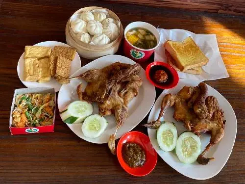Ayam Goreng Gringging Lombok, 1. Ikan Bakar Cianjur, 2. Bebek Goreng H Slamet, 3. Ayam Goreng Gringging Lombok, 4. Lesehan Joyo , 5. Warung Apung Rahmawati , 6. Mie Kober Ponti Sidoarjo, 7. Jank Jank Wings , 8. Qen-di Garden Resto, 9. Iga Bakar dan Steak Sidoarjo , 10. Warung Oemik Ika Ganjarane Hidayah, 11. Kupang Lontong Pak Misari , 12. Warung Leko Sidoarjo , 13. Warung Makan Murah Prasmanan Ny Indra, 14. Depok Langgeng Langgeng Sidoarjo , 15. CEKER LAPINDHO ASLI (ALUN-ALUN SIDOARJO), 16. Rawon Gajah Mada , 17. The Crabbys Sidoarjo , 18. Jon’s Cafe and Coffee , 19. Heritage Of Handayani, 20. Cocari Sidoarjo, 21. C&amp;C Spesial Iga Sapi Bakar , 22. Kedai Pakcik Abin, 23. Sop Kikil Pak Madekan, 24. Warung Handayani