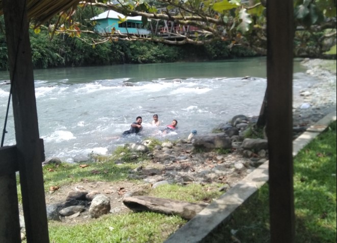 Banta Tok Jong Henra Saputra, 1. Puncak Singgah Mata, 2. Pantai Naga Permai, 3. Krueng Isep, 4. Bendungan Irigasi Ule Jalan, 5. Pantai Suak Dama /TPI, 6. Pantai Seunagan, 7. Masjid Gudong Buloh, 8. Danau Laut Tadu, 9. Masjid Giok dan Pusat Perkantoran Suka Makmue, 10. Taman Ratu Balqis, 11. Pantai Cermai, 12. Pantai Lhok Raja, 13. Masjid Baburrayyan, 14. Museum Al Qur’an Kuno, 15. Banta Tok Jong Kab, 16. Alue Batee Puteh, 17. Alue Gantung, 18. Wisata Kuliner di Nagan Raya