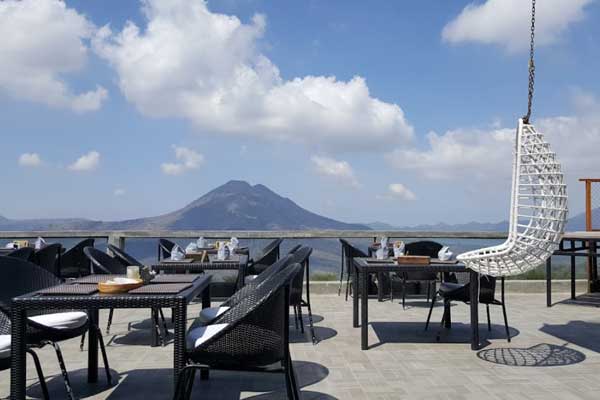 Batur Sari Mountain View via Google Maps Meng Bing Liaw, 1. Mahen Cafe, 2. La Vista Coffee &amp; Roastery, 3. Montana Del Cafe, 4. El Lago Cafe, 5. Ritatkala Cafe, 6. Okuta Cafe Kintamani, 7. Paperhills Cafe Kintamani, 8. Kintamani Eco Bike Coffee, 9. Tegukopi &amp; Eatery, 10. Olympus Coffee Bali, 11. AKASA Kintamani Coffee, 12. The Amora Bali, 13. Pondoku Cafe, 14. The Kayuan Cafe, 15. Warung Baling-Baling, 16. Tri Mount Coffee &amp; Resto, 17. Kopi Motor Kintamani, 18. Warung Jowet, 19. Yomade Coffee, 20. Batur 1926, 21. Kava Kintamani Coffee &amp; Kitchen, 22. Batur Sari Mountain View, 23. Grand Puncak Sari Kintamani, 24. Resto Apung Kedisan, 25. Himalila